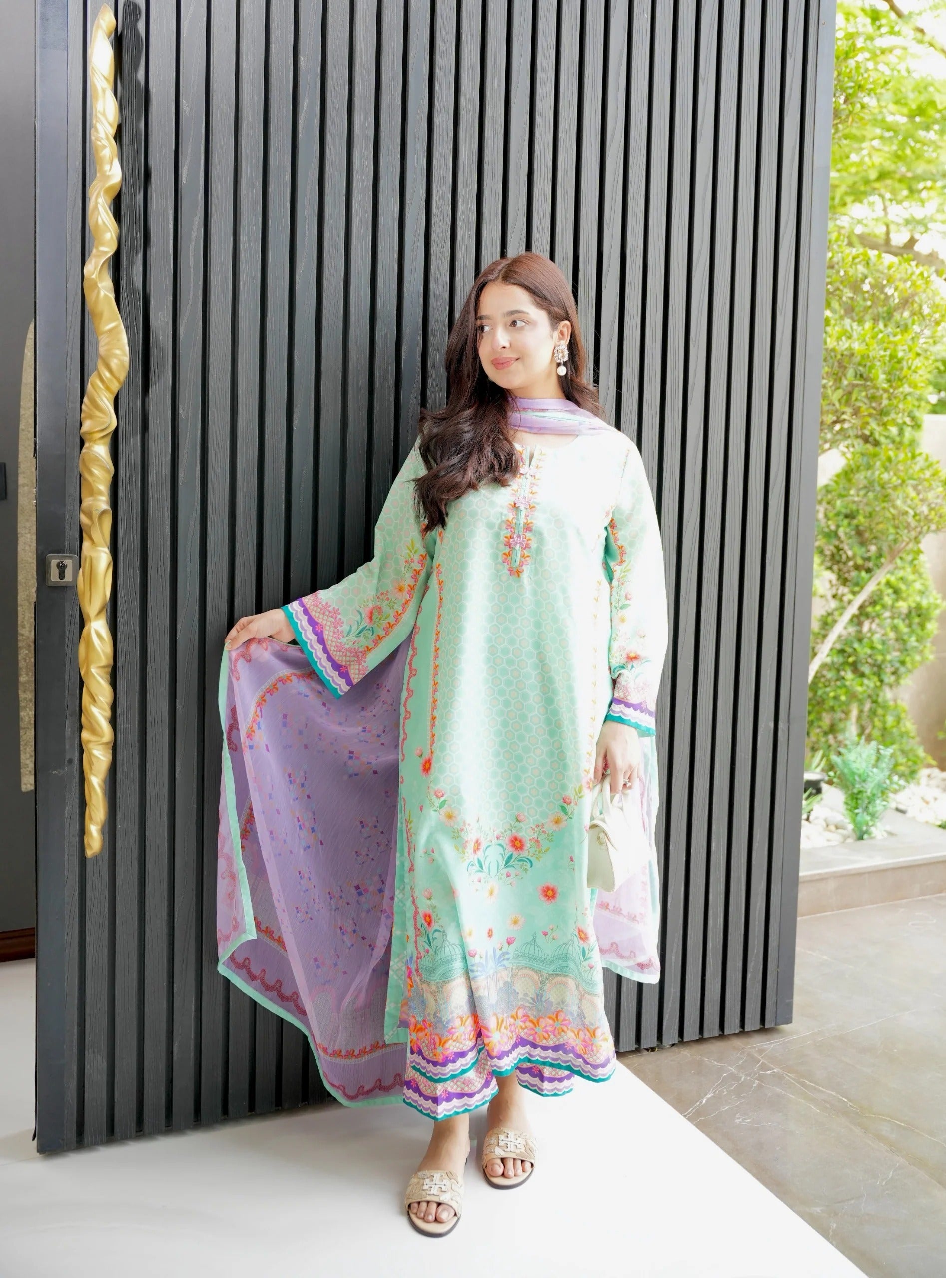 Afsoon Kurta Set With Dupatta