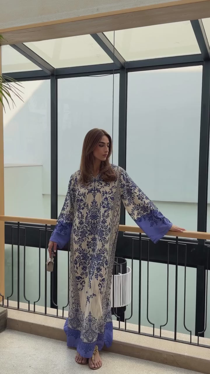 Mahnoor Kaftan