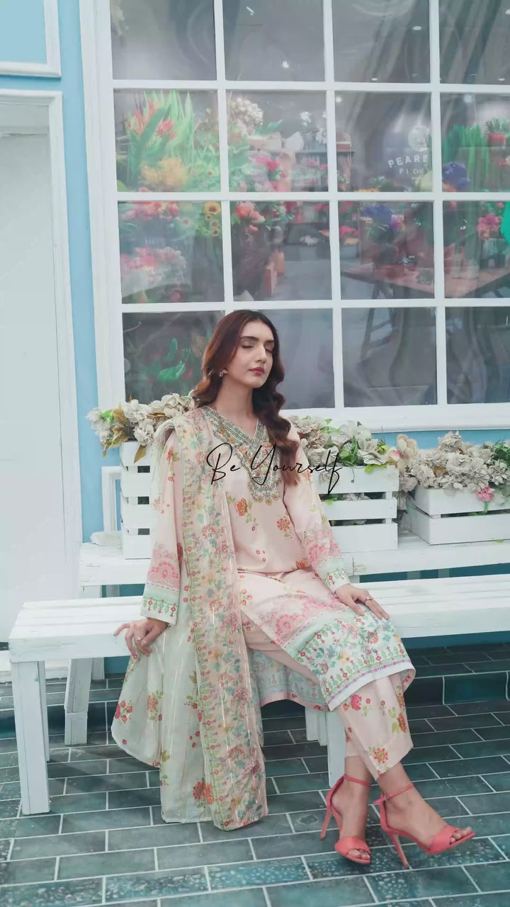 Azura Kurta Set With Dupatta