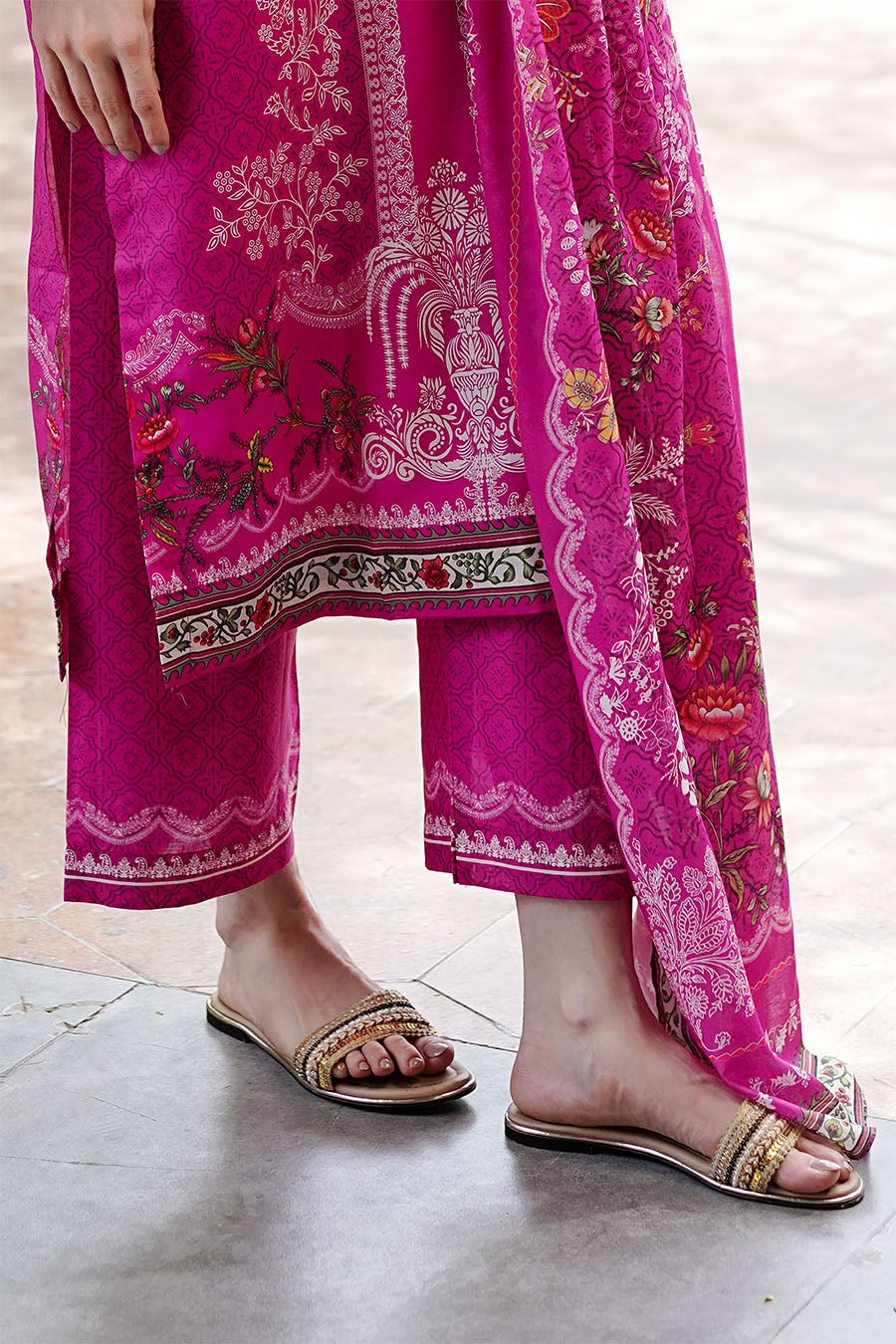 Fuchsia Kurta Set With Dupatta