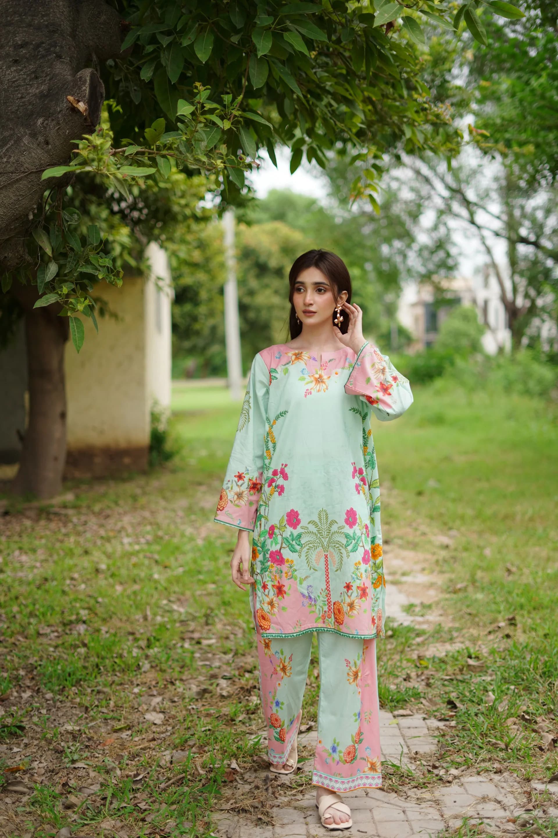 Parwaaz Kurta Set With Dupatta