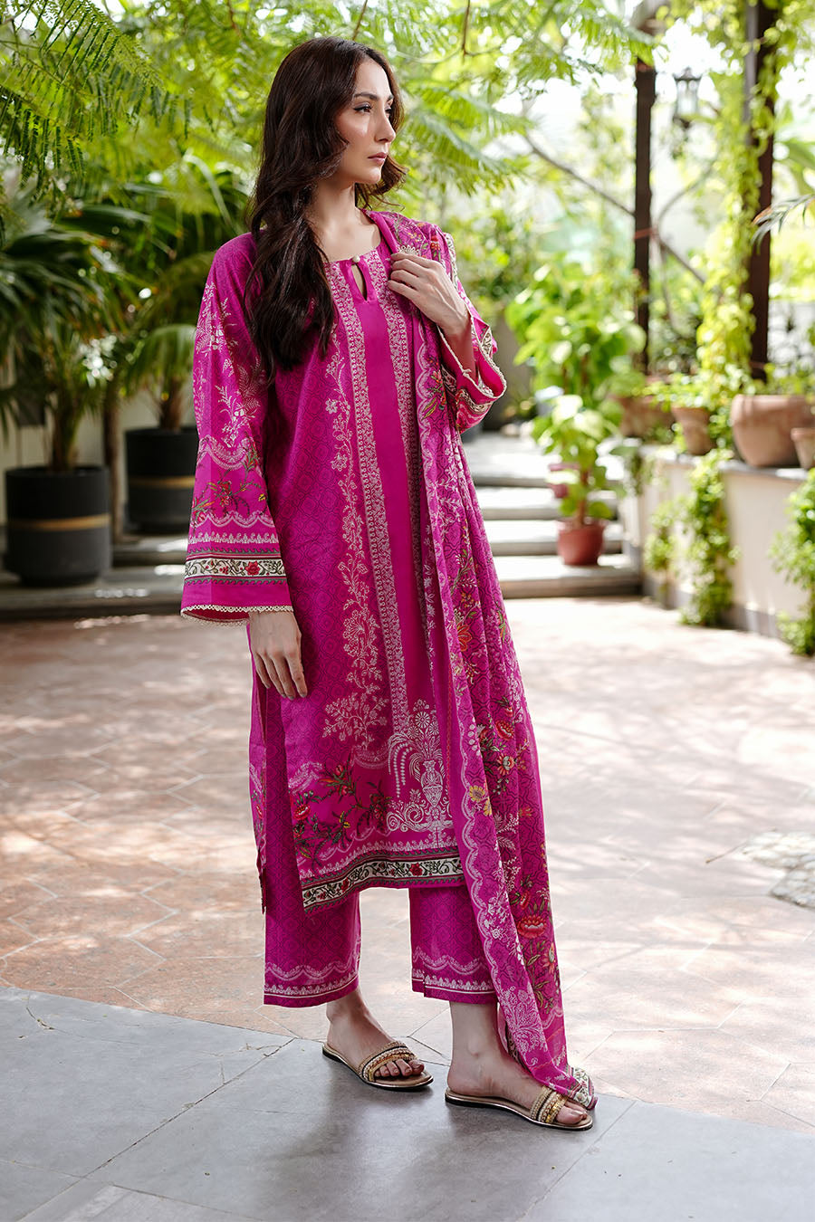 Fuchsia Kurta Set With Dupatta